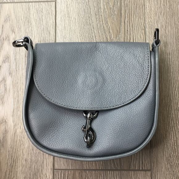 Botkier Trigger Saddle Crossbody Magnetic Flap Purse Bag Gray Adjustable Straps - Picture 1 of 10